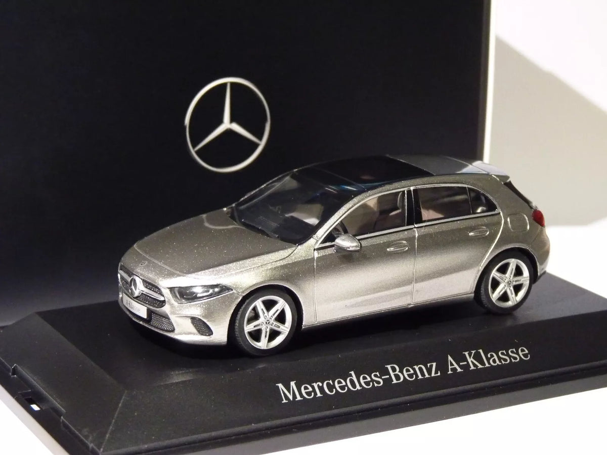 Mercedes Classe A W177 2017 Herpa 1/43 - Gris Mojave - Miniature Collection Neuve