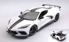 Indlæs billede til gallerivisning CHEVROLET CORVETTE STINGRAY (HIGH WING) 2020 hvid/sort 1:18