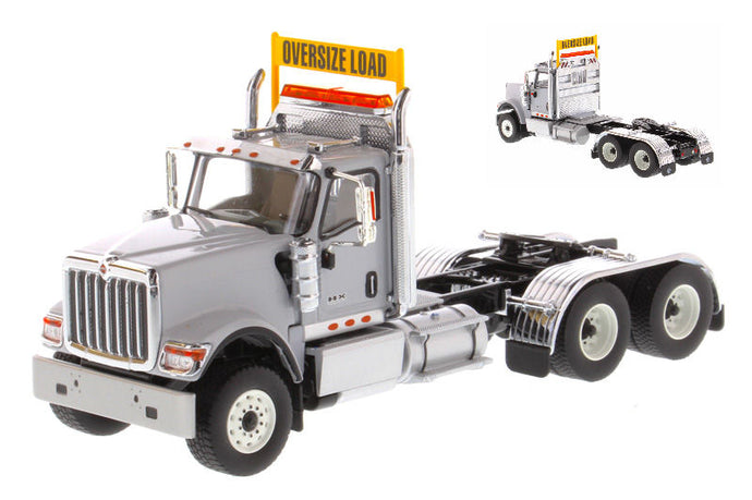 HX520 TANDEM TRACTOR GREY 1:50