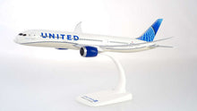 Indlæs billede til gallerivisning Boeing 787-9 D. United Airlines hvid/blå 1:200 fra Herpa