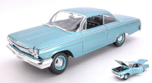 Indlæs billede til gallerivisning CHEVROLET BEL AIR COUPE 2-DOOR 1962 LIGHT BLUE MET 1:18