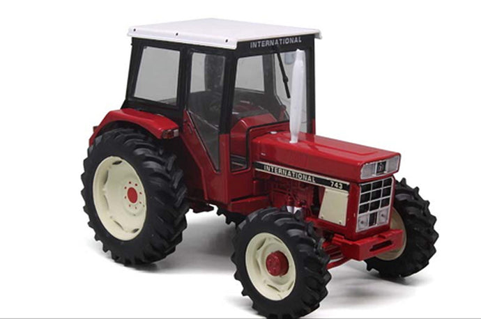 Traktor CASE IH 743 4x4 1:32