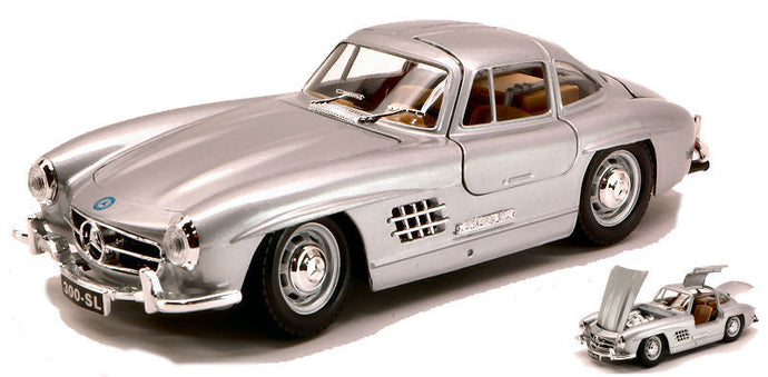 MERCEDES BENZ 300SL COUPE (W198) 1954 SILVER 1:24 fra Burago