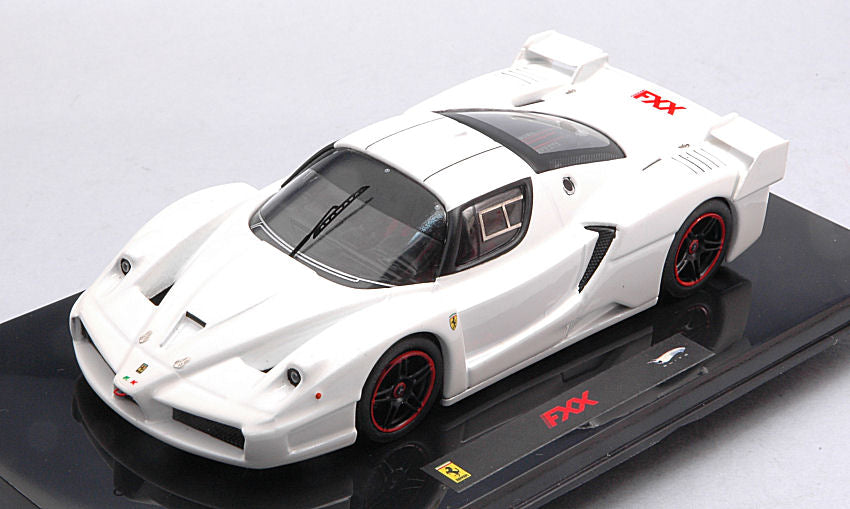 FERRARI FXX 2005 BIANCO PERLA 1:43