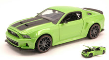 Indlæs billede til gallerivisning FORD MUSTANG STREET RACER 2014 GREEN/BLACK 1:24 fra Maisto