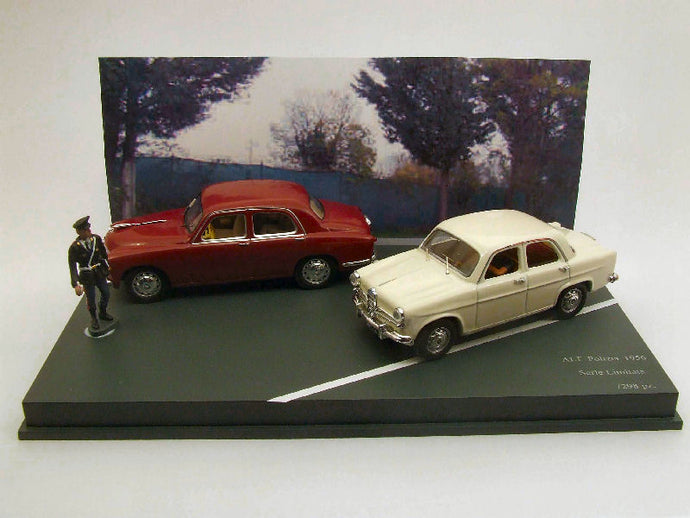 ALFA ROMEO 1900 POLIZIA E ALFA ROMEO GIULIETTA DIORAMA ALT POLIZIA 1:43