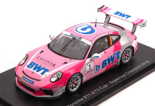 Indlæs billede til gallerivisning Porsche 911 GT3 CUP #1 MICHAEL AMMERMULLER PORSCHE CARRERA SUPERCUP CHAMPION 2019 lyserød/blå/hvid 1:43
