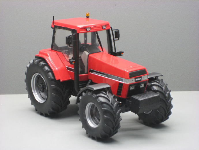 Traktor IH MAGNUM 7240 1:32