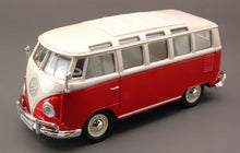 Indlæs billede til gallerivisning VW T2 VAN SAMBA 1962 RED W/WHITE ROOF 1:25