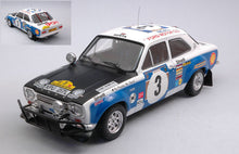 Indlæs billede til gallerivisning FORD ENGLAND ESCORT MKI RS 1600 (night version) N 3 RALLY SAFARI 1973 V.PRESTON - B.SMITH WHITE BLUE BLACK 1:18