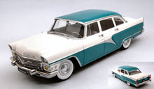 Indlæs billede til gallerivisning GAZ 13 SEAGULL 1959 TURQUOISE/WHITE 1:18