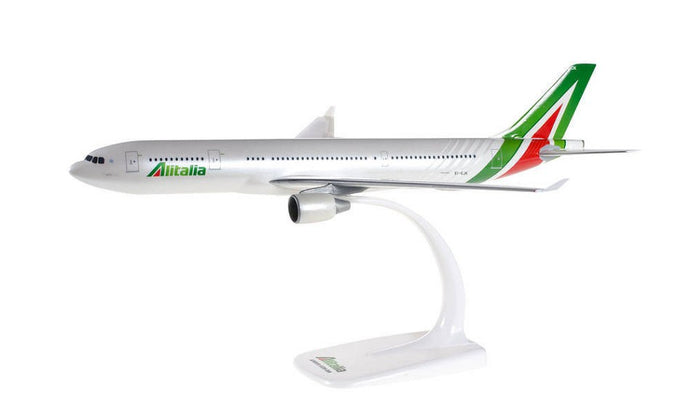 AIRBUS A330-200 ALITALIA 