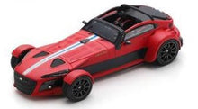 Indlæs billede til gallerivisning Donkervoort D8 GTO-JD70 CABRIOLET rød/sort/hvid 1:43