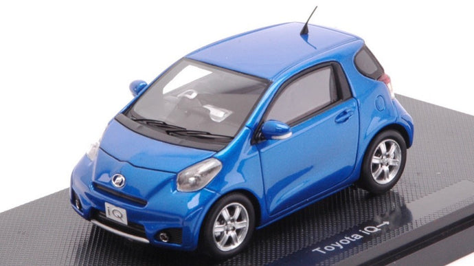 TOYOTA IQ METALLIC BLUE 1:43
