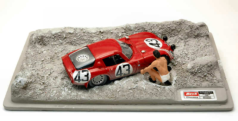 ALFA ROMEO TZ2 N.43 LM 1965 ZECCOLI-ROSINSKI DIORAMA 1:43