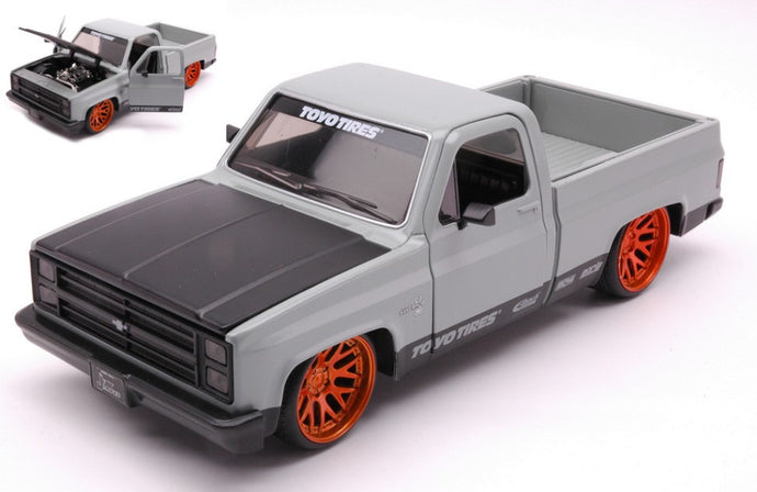 CHEVROLET C-10 PICK-UP TOYO TIRES 1985 MATT GREY BLACK 1:24