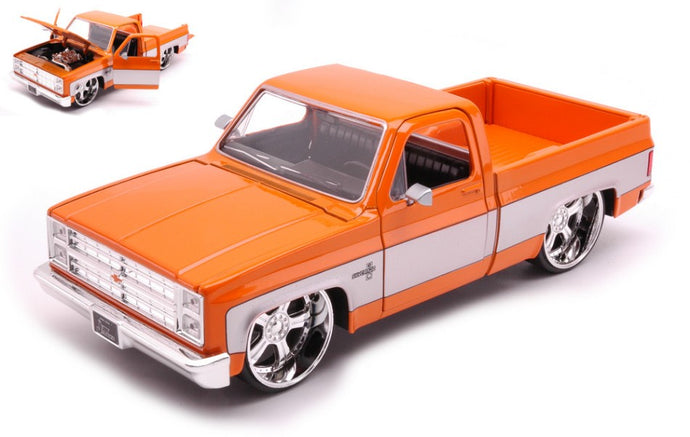 CHEVROLET C-10 PICK UP 1985 ORANGE/GREY 1:24