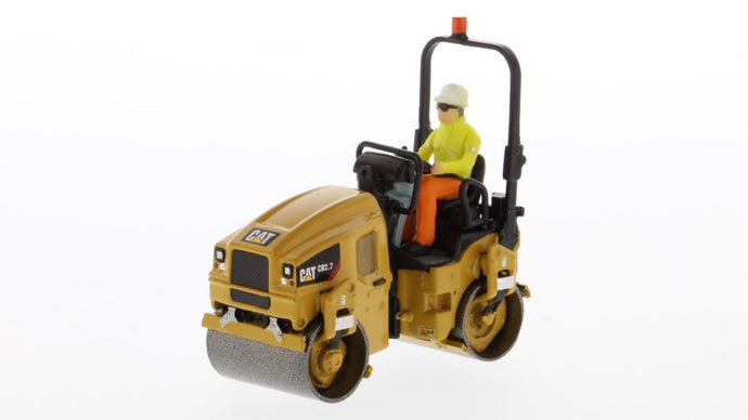 CAT CB-2.7 UTILITY COMPACTOR 1:50