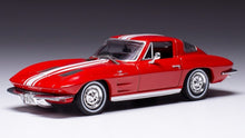 Indlæs billede til gallerivisning CHEVROLET CORVETTE STINGRAY 1963 RED/WHITE 1:43 fra Ixo Model