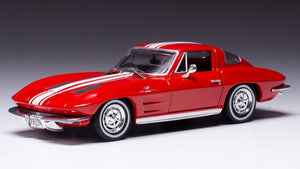 CHEVROLET CORVETTE STINGRAY 1963 RED/WHITE 1:43 fra Ixo Model