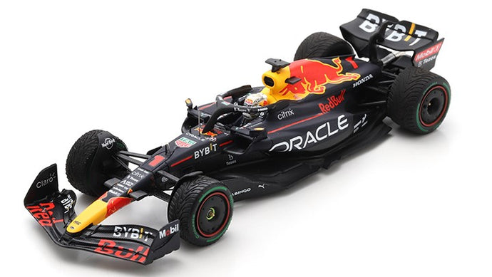 RED BULL F1 RB18 TEAM ORACLE RED BULL RACING N 1 WINNER JAPAN GP WITH PIT BOARD WORLD CHAMPION 2022 MAX VERSTAPPEN MATT BLUE YELLOW RED 1:43