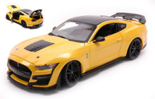 Indlæs billede til gallerivisning FORD USA MUSTANG SHELBY GT500 COUPE 2020 YELLOW BLACK 1:18