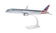 Indlæs billede til gallerivisning Boeing 787-9 D. American Airlines hvid/rød/blå 1:200