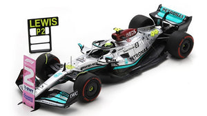 MERCEDES-AMG PETRONAS F1 W13 E PERFORMANCE #44 LEWIS HAMILTON 2nd BRAZILIAN GP 2022 + PITBOARD sølv/turkis/rød 1:43