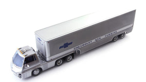 CHEVROLET TITAN III TURBO TRUCK CAR TRANSPORTER USA 1966 SILVER 1:43