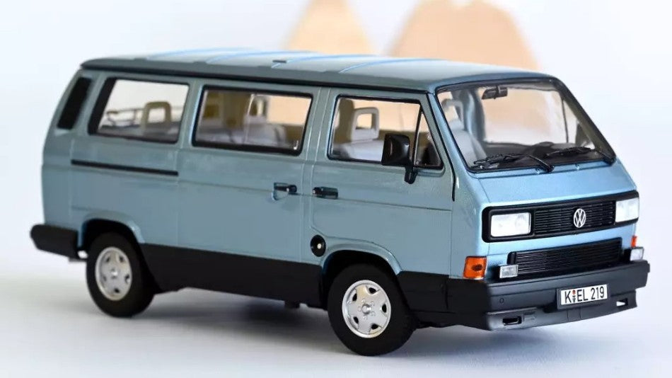 VW MULTIVAN 1990 LIGHT BLUE METALLIC 1:18