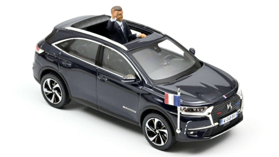 DS 7 CROSSBACK PRESIDENTIEL 2017 W/FIGURE REPROD.1:43