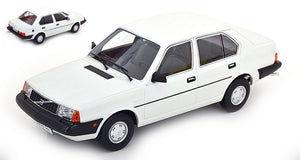 VOLVO 340 DL 1987 WHITE 1:18
