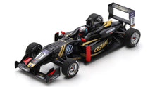 Indlæs billede til gallerivisning Dallara F3 #17 ALEXANDER ALBON FIA F3 INTERNATIONAL CUP - MACAU GRAND PRIX 2015 sort/guld/rød 1:43