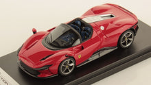 Indlæs billede til gallerivisning FERRARI DAYTONA SP3 OPEN ROOF ROSSO CORSA 1:43