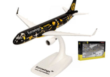 Indlæs billede til gallerivisning AIRBUS A320 Eurowings BVB Fanairbus sort/grå/gul 1:200