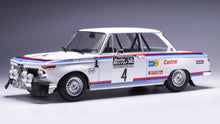 Indlæs billede til gallerivisning BMW 2002 #4 WALDEGARD/THORSZELIUS RALLYE WM - RAC RALLY 1973 hvid/blå/rød 1:18
