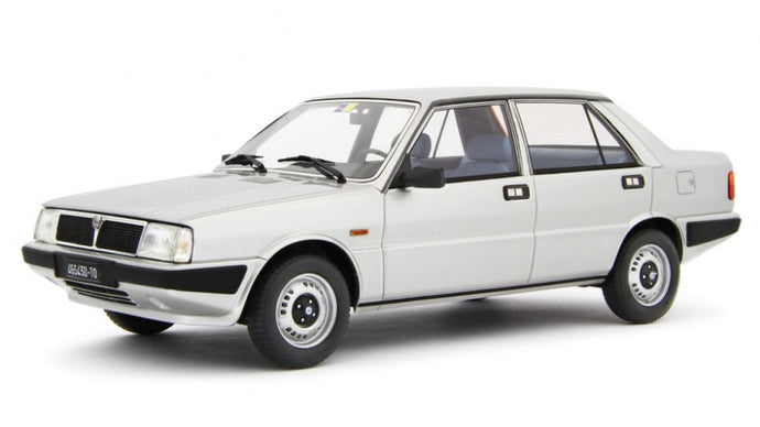 LANCIA PRISMA 1300 1985 SILVER (DECALS VARIE VERSIONI)  1:18
