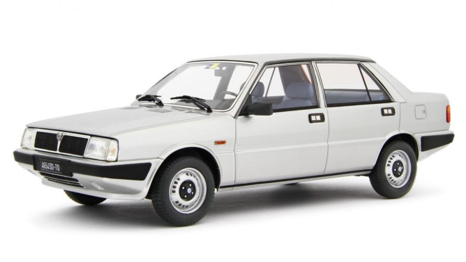 LANCIA PRISMA 1300 1985 SILVER (DECALS VARIE VERSIONI)  1:18