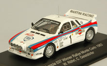 Indlæs billede til gallerivisning LANCIA 037 MARTINI N 1 WINNER RALLY MONTECARLO 1983 WALTER ROHRL - CHRISTIAN GEISTDORFER WHITE 1:43