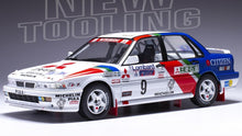 Indlæs billede til gallerivisning MITSUBISHI GALANT VR-4 TEAM MITSUBISHI RALLIART EUROPE N 9 2nd RAC RALLY 1990 KENNETH ERIKSSON - STAFFAN PARMANDER WHITE BLUE RED 1:18