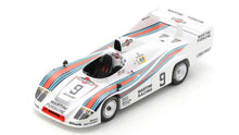 Indlæs billede til gallerivisning Porsche 908/80 #9 ICKX/JOST 2nd 24H LE MANS 1980 With Acrylic Cover hvid/rød/blå 1:18