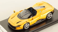Indlæs billede til gallerivisning FERRARI DAYTONA SP3 OPEN ROOF 2022 GIALLO TRISTRATO - YELLOW MET 1:43