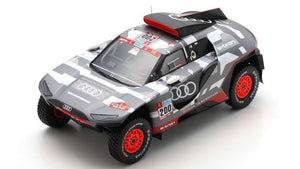 Audi RS Q e-TRON #200 PETERHANSEL/BOULANGER DAKAR RALLY 2022 grå/hvid/rød 1:18