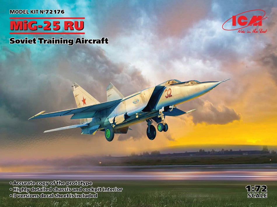MIG-25 RU SOVIET TRAINING AIRCRAFT KIT 1:72