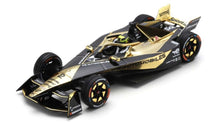 Indlæs billede til gallerivisning DS PENSKE #2 STOFFEL VANDOORNE 2024 sort/guld 1:43