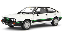Indlæs billede til gallerivisning Alfa Romeo SPRINT 1.5 QUADRIFIGLIO VERDE 1983 hvid/sort/grøn 1:18