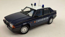 Indlæs billede til gallerivisning ALFA ROMEO 75 CARABINIERI - POLICE - 1988 BLUE WHITE 1:18