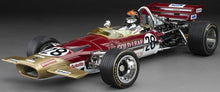 Indlæs billede til gallerivisning Lotus 49C #28 EMERSON FITTIPALDI FORMULA 1 BRITISH GP 1970 rød/guld/hvid 1:18