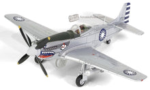 Indlæs billede til gallerivisning Mustang P-51 D ROCA AIRCRAFT FIGHTER 7th Squadron, 5th Fighter Group, Captain Cheng Sung Ting 1948 sølv/sort/rød 1:72