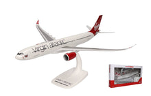 Indlæs billede til gallerivisning AIRBUS A330-900neo Virgin Atlantic Billie Holiday hvid/mørk rød 1:200
